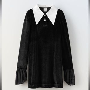 Dress with poplin lapel collar, long sleeves, and tulle cuffs, gothic dress